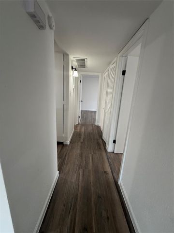 10501 South Drive 293, Houston, TX 77099