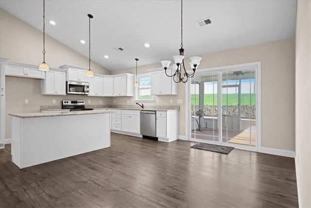 176 Coleman Road, Wellford, SC 29385