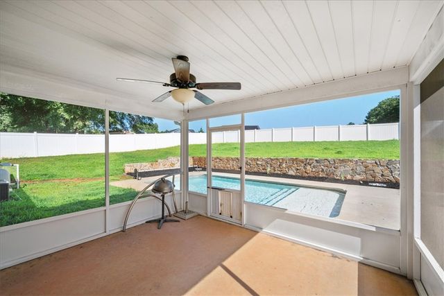 176 Coleman Road, Wellford, SC 29385