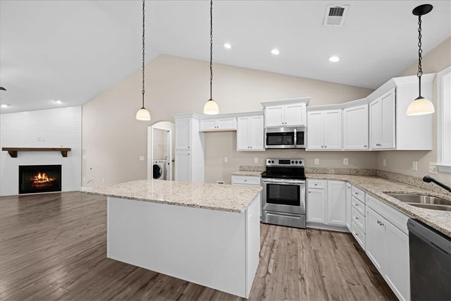 176 Coleman Road, Wellford, SC 29385