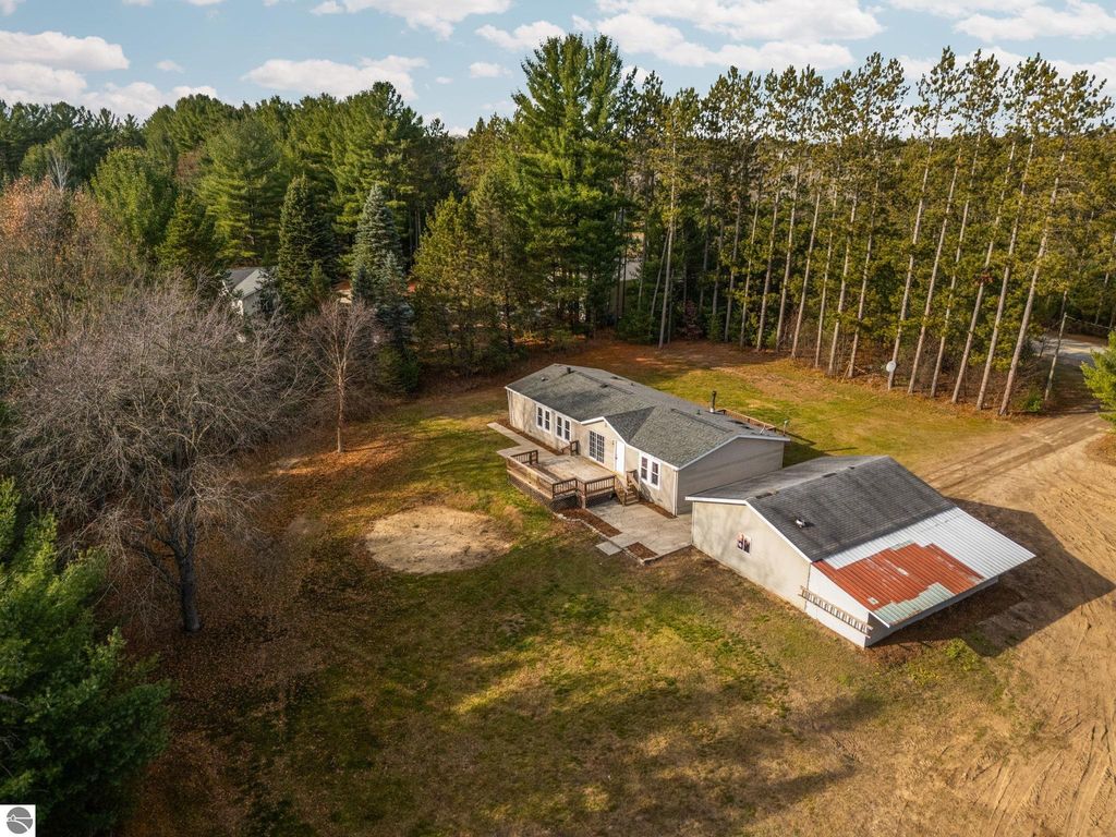 Image 1 of property listing at 5765 Lund Road, Sw, Fife Lake, MI 49633