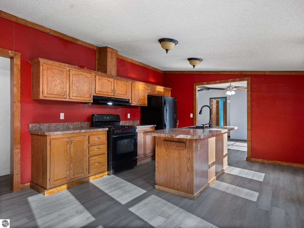 Image 8 of property listing at 5765 Lund Road, Sw, Fife Lake, MI 49633