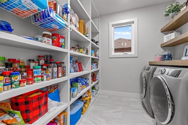 4380 Aspen Drive, Basehor, KS 66007