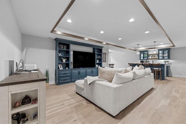 4380 Aspen Drive, Basehor, KS 66007