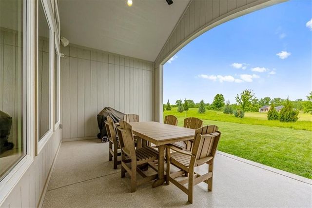 4380 Aspen Drive, Basehor, KS 66007