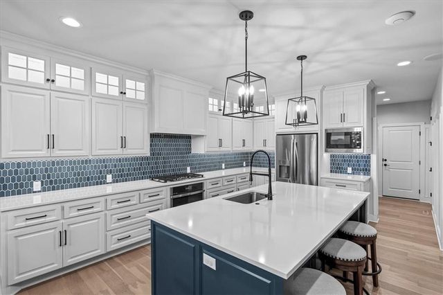 4380 Aspen Drive, Basehor, KS 66007