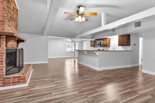 6416 Oak Knoll Road, Montgomery, TX 77316