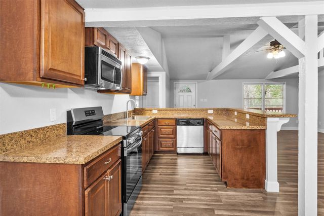 6416 Oak Knoll Road, Montgomery, TX 77316