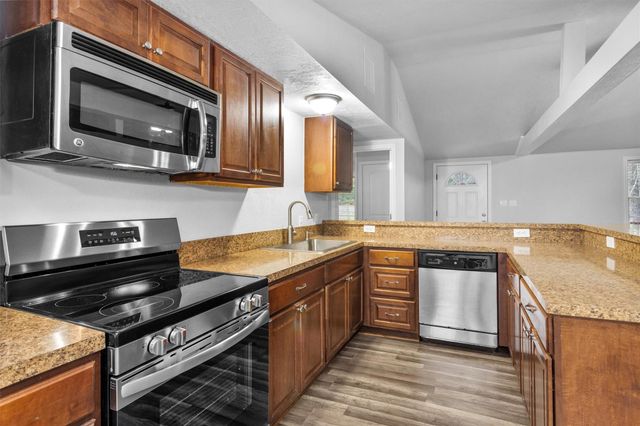 6416 Oak Knoll Road, Montgomery, TX 77316