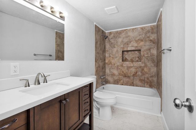 6416 Oak Knoll Road, Montgomery, TX 77316