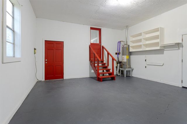 6416 Oak Knoll Road, Montgomery, TX 77316