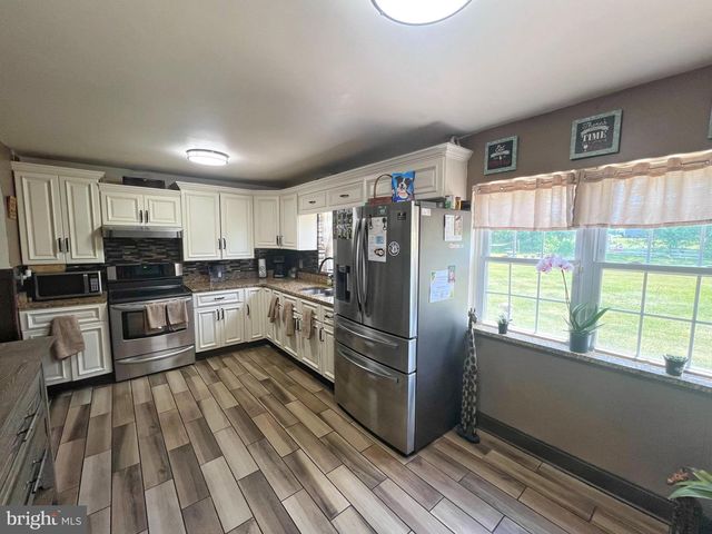 1345 MACADA, Bethlehem, PA 18017