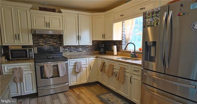 1345 MACADA, Bethlehem, PA 18017