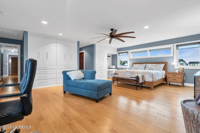 16 Meadow Avenue, Monmouth Beach, NJ 07750