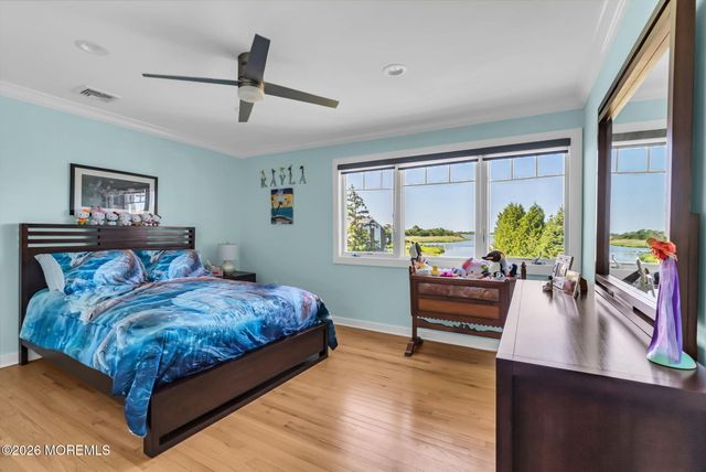 16 Meadow Avenue, Monmouth Beach, NJ 07750