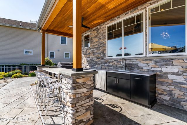 16 Meadow Avenue, Monmouth Beach, NJ 07750