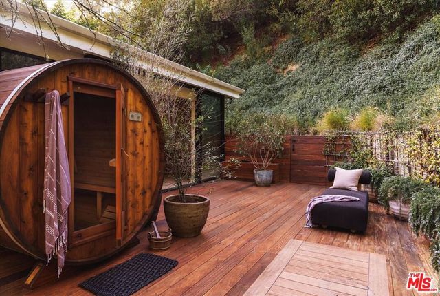 1820 Rising Glen Road, West Hollywood, CA 90069
