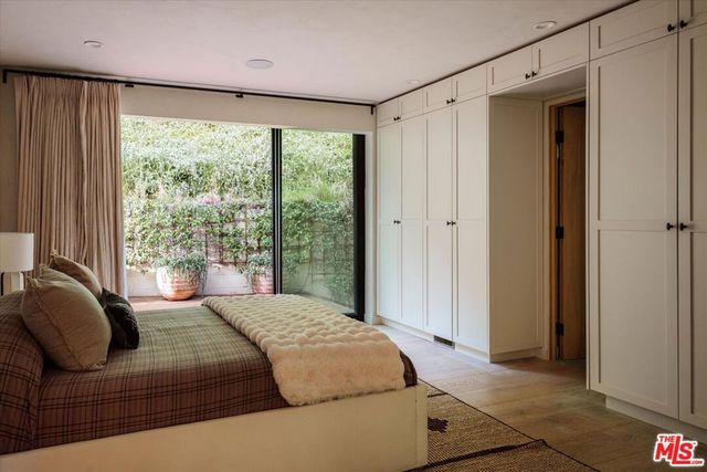 1820 Rising Glen Road, West Hollywood, CA 90069