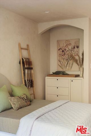 1820 Rising Glen Road, West Hollywood, CA 90069