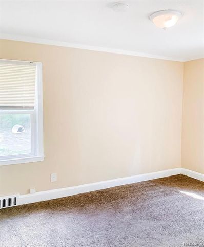 9590 Memorial Street, Detroit, MI 48227
