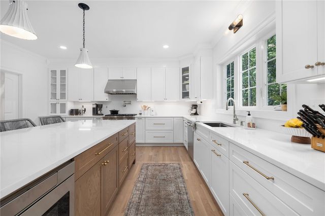 73 Lantern Hill Drive, Cranston, RI 02921