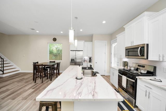 5935 Beall Street D, Houston, TX 77091