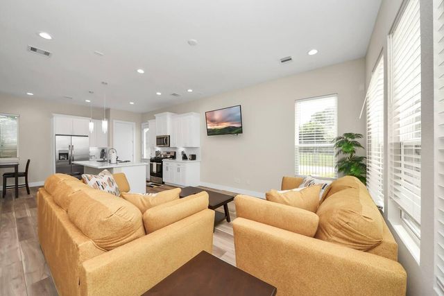 5935 Beall Street D, Houston, TX 77091