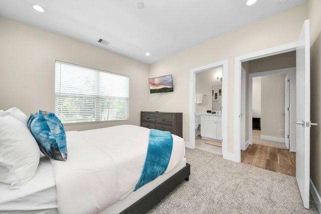 5935 Beall Street D, Houston, TX 77091