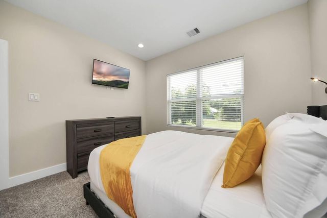 5935 Beall Street D, Houston, TX 77091