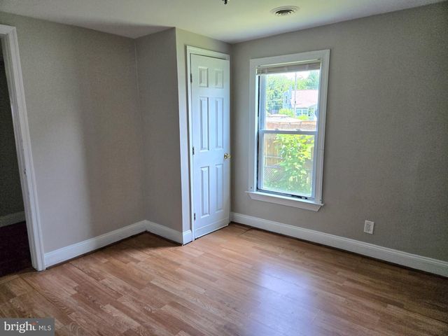 805 EASTERN AVE, Fairmount Heights, MD 20743