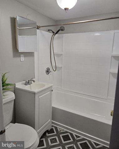 805 EASTERN AVE, Fairmount Heights, MD 20743