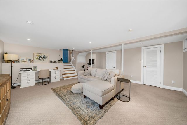 105 Macarthur Rd, Stoneham, MA 02180