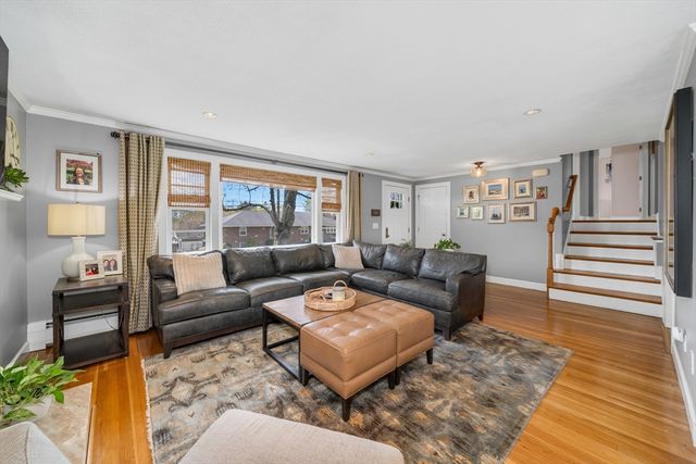 105 Macarthur Rd, Stoneham, MA 02180