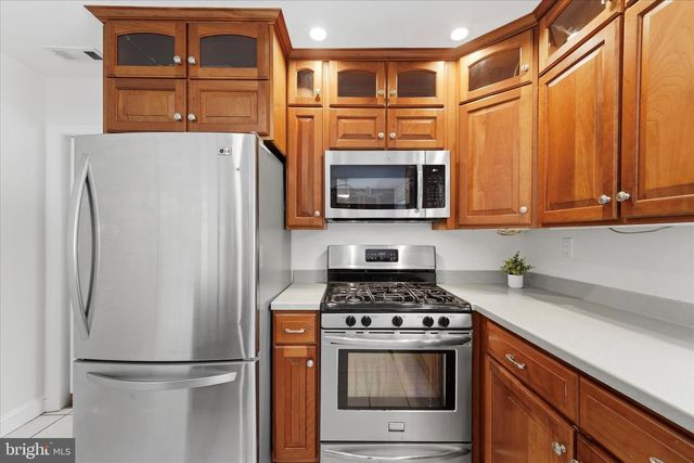 2 WOODBRIAR DR, Media, PA 19063