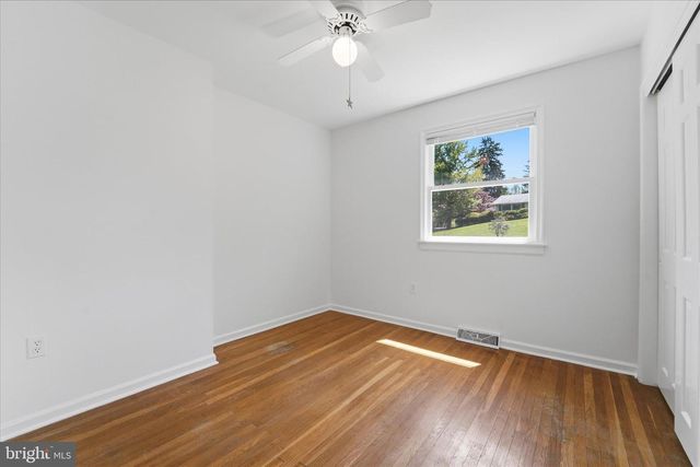 2 WOODBRIAR DR, Media, PA 19063