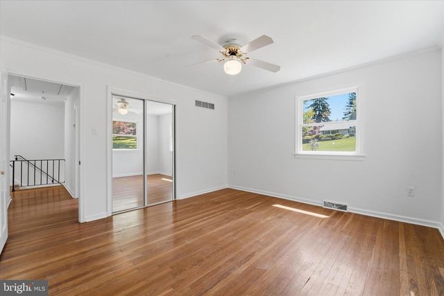 2 WOODBRIAR DR, Media, PA 19063