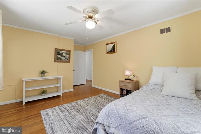 2 WOODBRIAR DR, Media, PA 19063