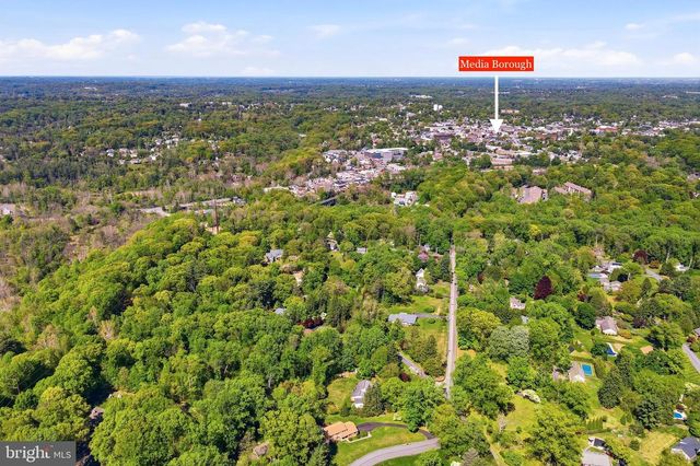 2 WOODBRIAR DR, Media, PA 19063