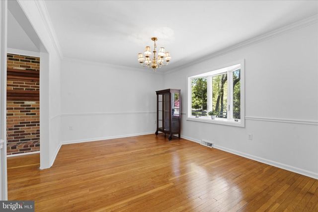 2 WOODBRIAR DR, Media, PA 19063