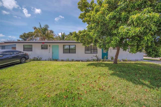 7022 SW 19th Ct, North Lauderdale, FL 33068