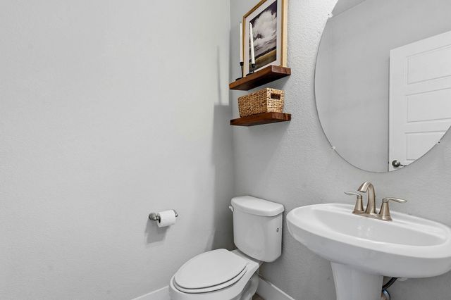 7402 Buchholz ST, Austin, TX 78745