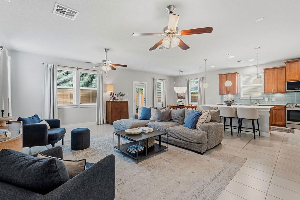 7402 Buchholz ST, Austin, TX 78745