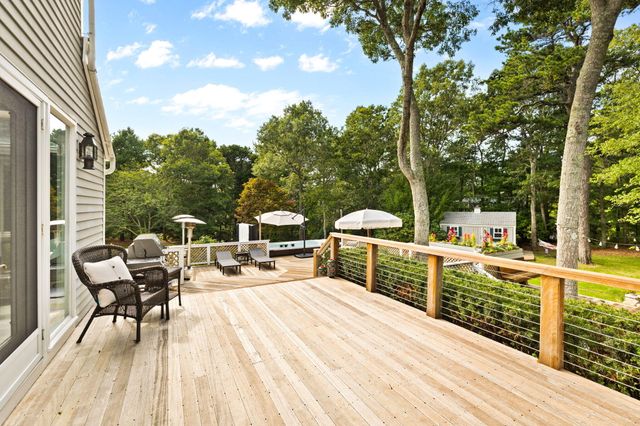 264 Hill And Plain Road, East Falmouth, MA 02536