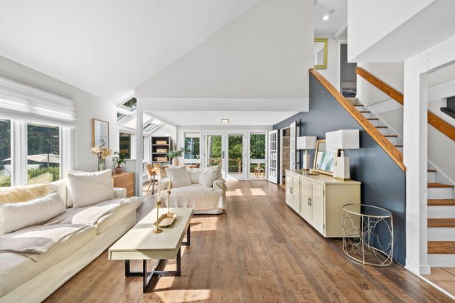 264 Hill And Plain Road, East Falmouth, MA 02536