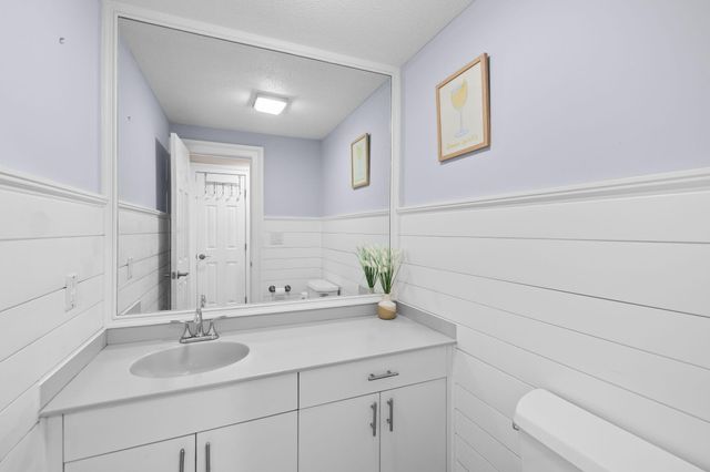 264 Hill And Plain Road, East Falmouth, MA 02536