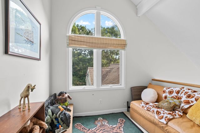 264 Hill And Plain Road, East Falmouth, MA 02536