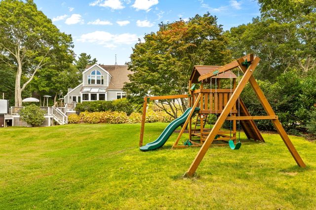 264 Hill And Plain Road, East Falmouth, MA 02536
