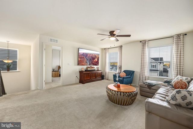 121 POE DR, Winchester, VA 22602