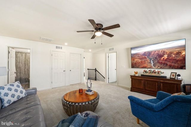 121 POE DR, Winchester, VA 22602