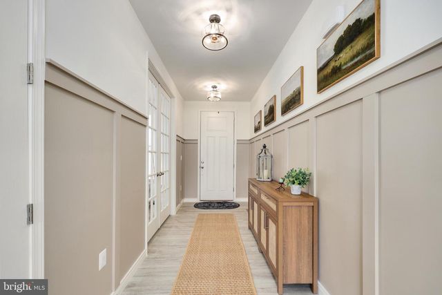 121 POE DR, Winchester, VA 22602